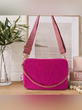 Valentino Cosmetic/Beauty Bag GWP item